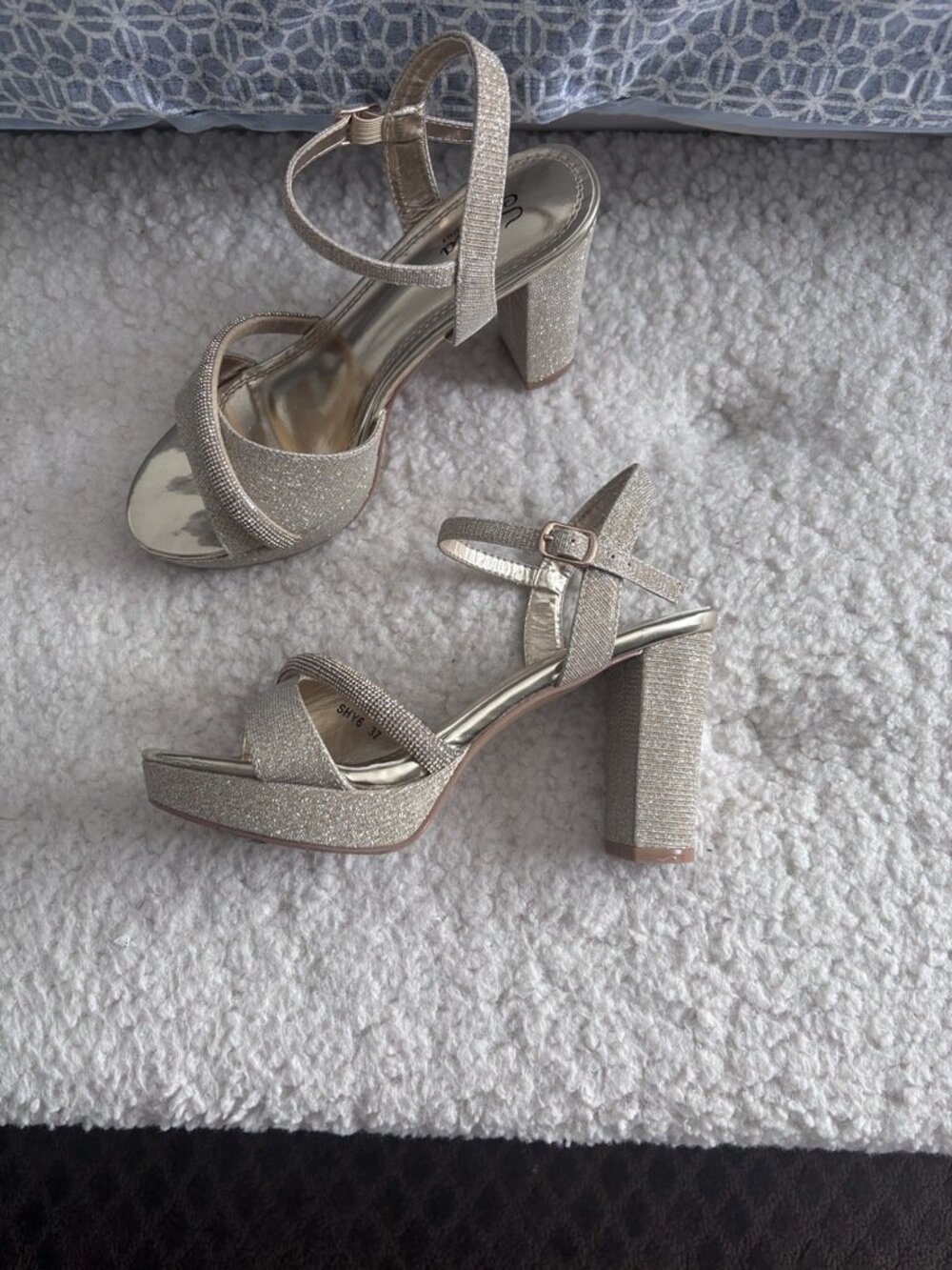 Champagne color platform ladies dress sandals, Size 6